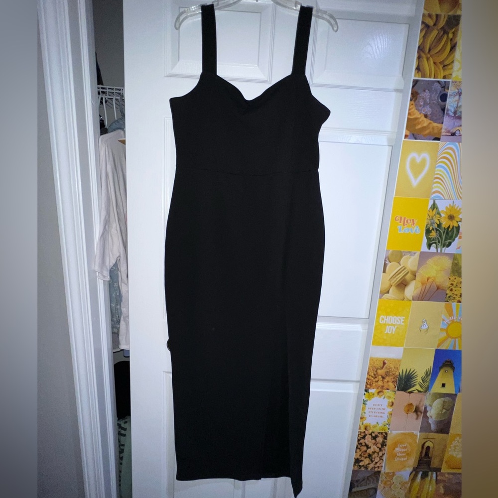 Fitted maxi dress with slit
